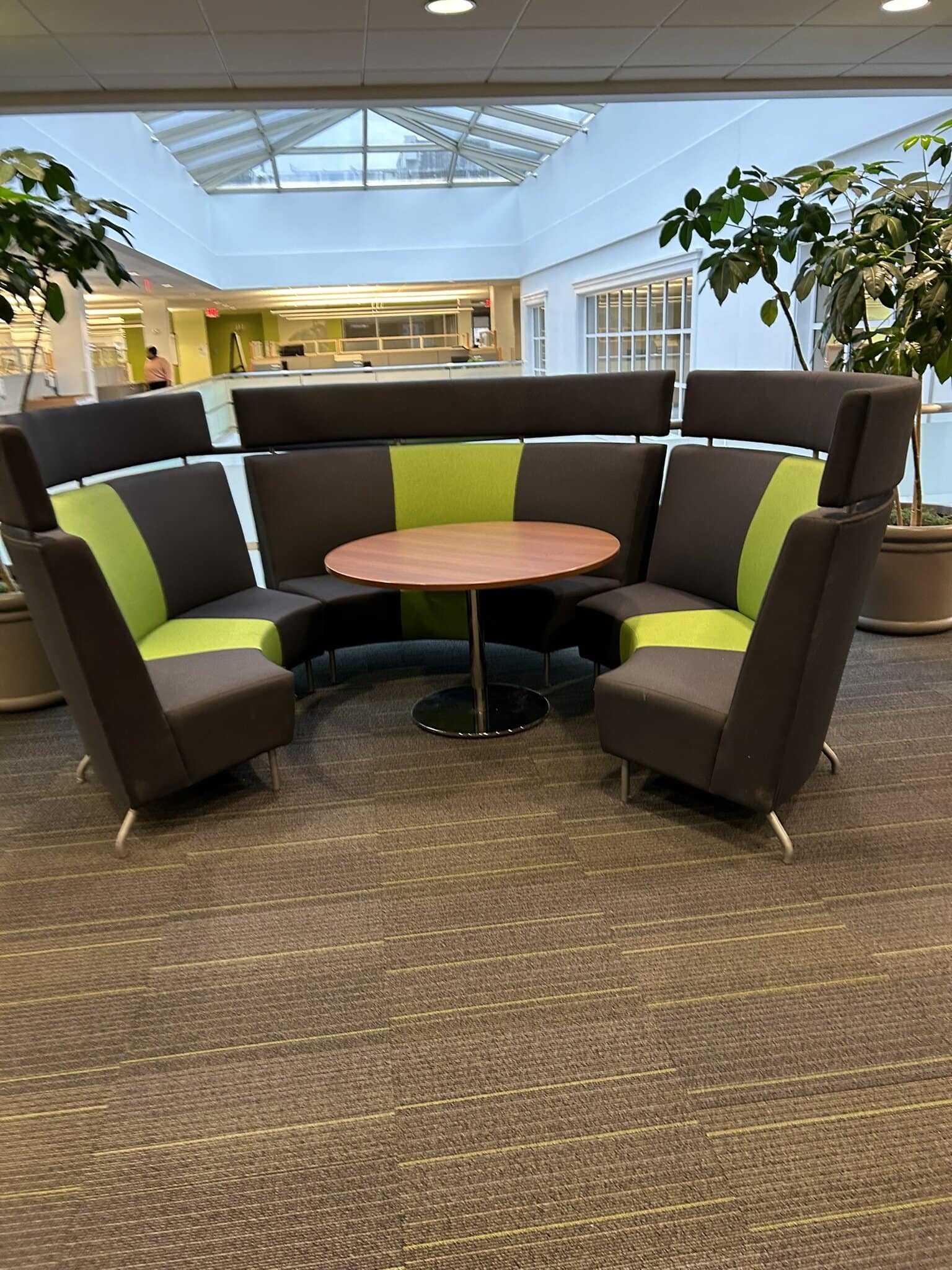 Discounted Office Furniture is Sustainable: Smart Choices at Cube World USA